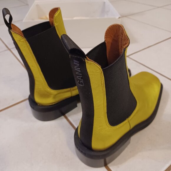 Ganni Yellow Metallic Leather Chelsea Boots - Picture 3 of 6